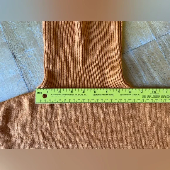 Cozy Mustard Sweater Forever 21 US small - Picture 3 of 16